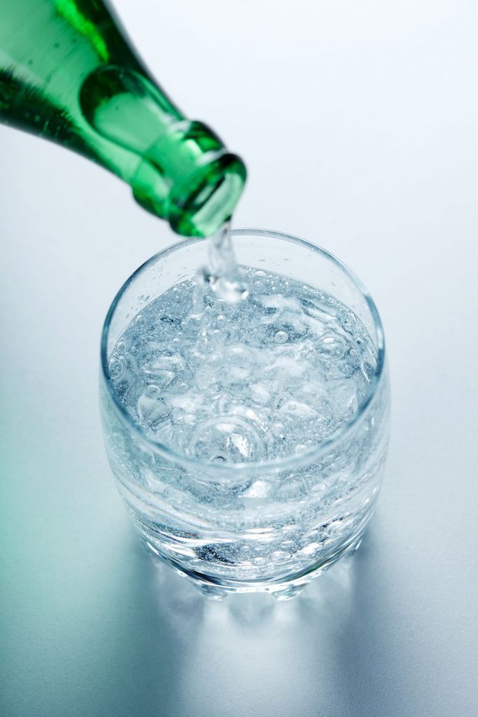 fizzy-water-linked-to-obesity-risk-evonews