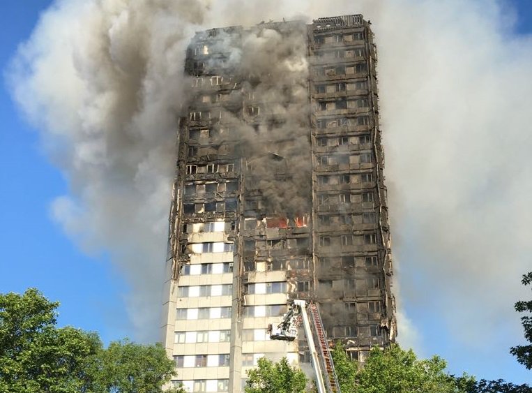 Huge Fire Engulfs 27-storey London Tower Block, People Injured | EvoNews