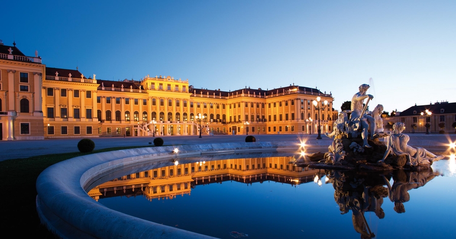 Top 5 Royal Palaces Around The World